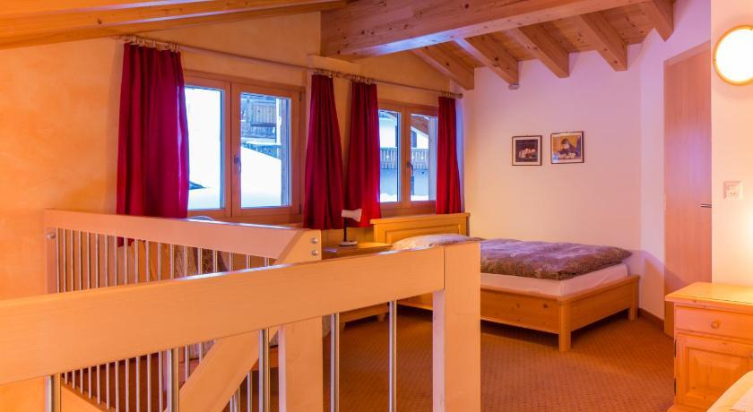 Familienhotel Garni Sporting Bettmeralp Szoba fotó